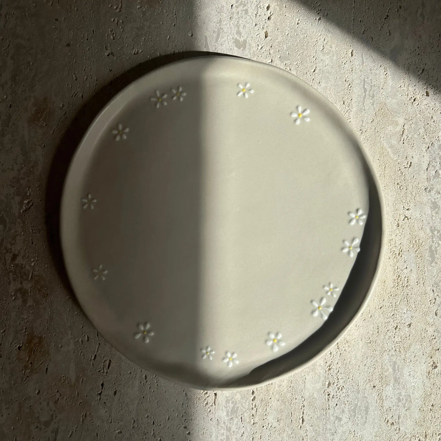 Assiette Plate en Grès Fleurs
